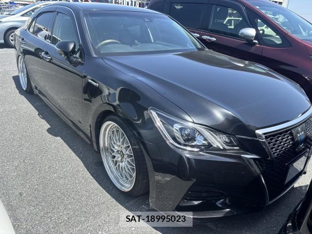 Toyota CROWN HYBRID 2017-04 7813445-1