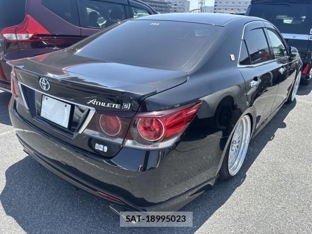 Toyota CROWN HYBRID 2017-04 7813445-4