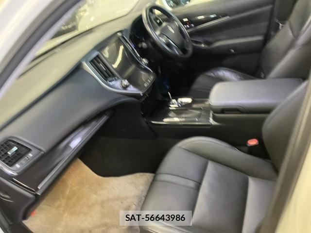 Toyota CROWN HYBRID 2015-03 7813452-10