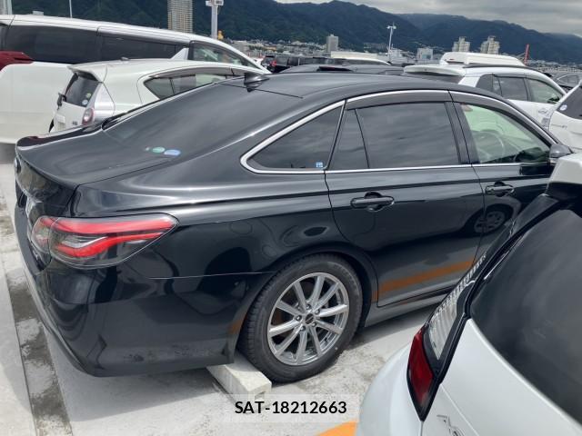 Toyota CROWN HYBRID 2020-08 7813466-4
