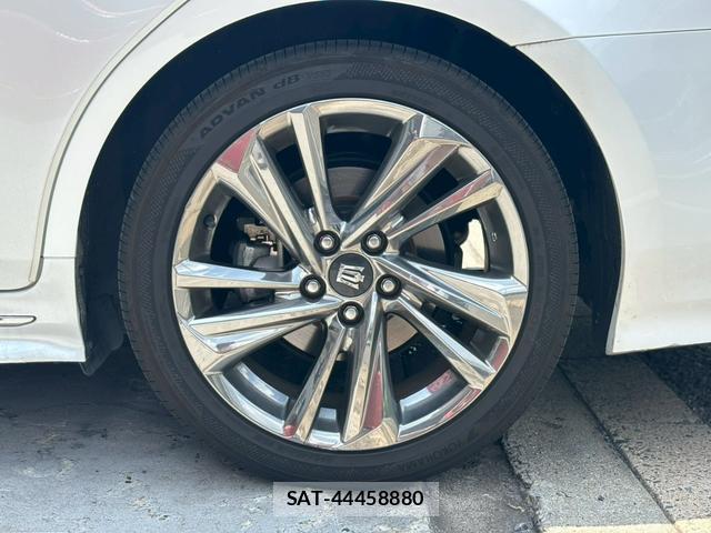 Toyota CROWN HYBRID 2021-11 7813895-3