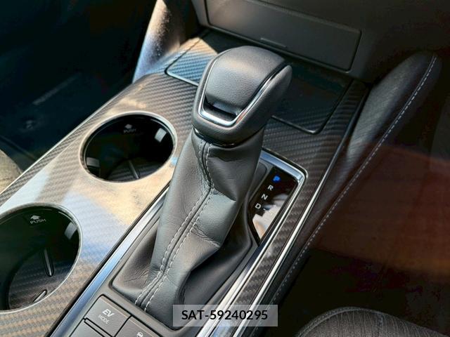 Toyota CROWN HYBRID 2019-01 7814841-16