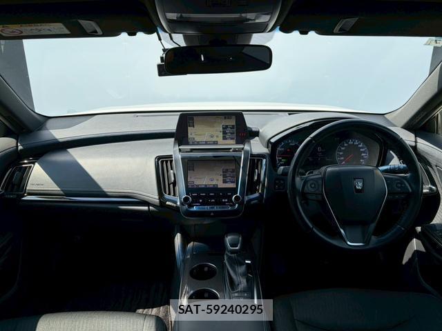 Toyota CROWN HYBRID 2019-01 7814841-2