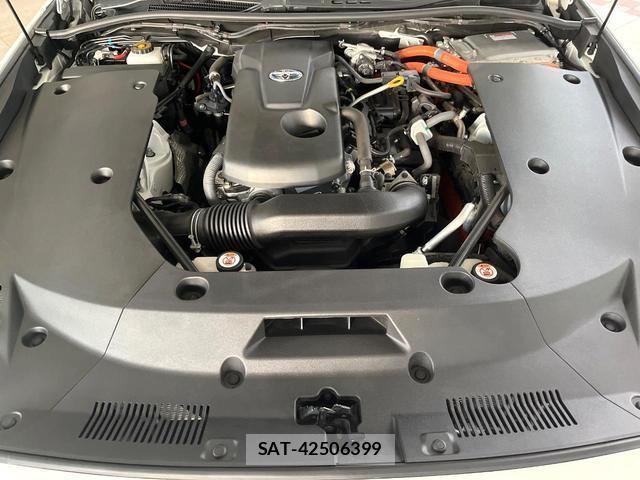 Toyota CROWN HYBRID 2019-09 7815141-17