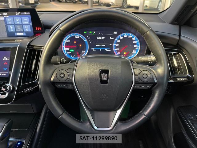 Toyota CROWN HYBRID 2018-08 7815205-10