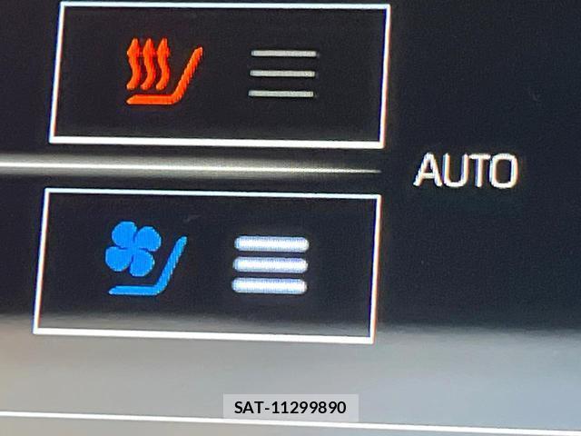 Toyota CROWN HYBRID 2018-08 7815205-6