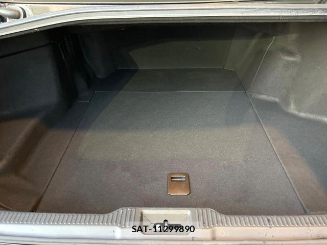 Toyota CROWN HYBRID 2018-08 7815205-9