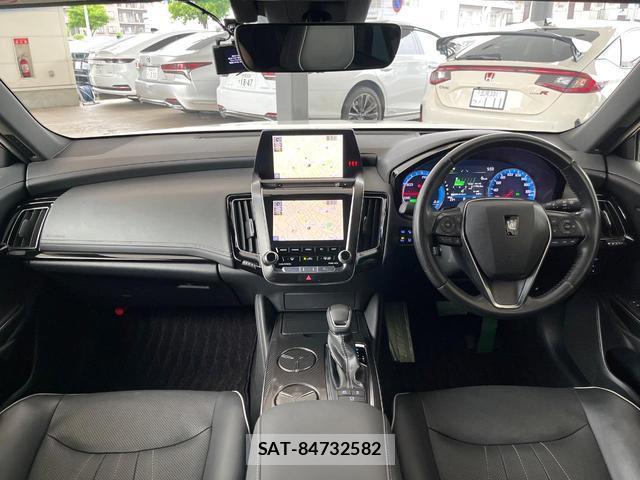 Toyota CROWN HYBRID 2019-01 7815218-1