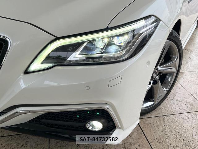 Toyota CROWN HYBRID 2019-01 7815218-11