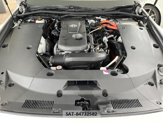 Toyota CROWN HYBRID 2019-01 7815218-17