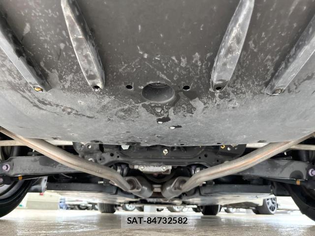 Toyota CROWN HYBRID 2019-01 7815218-18