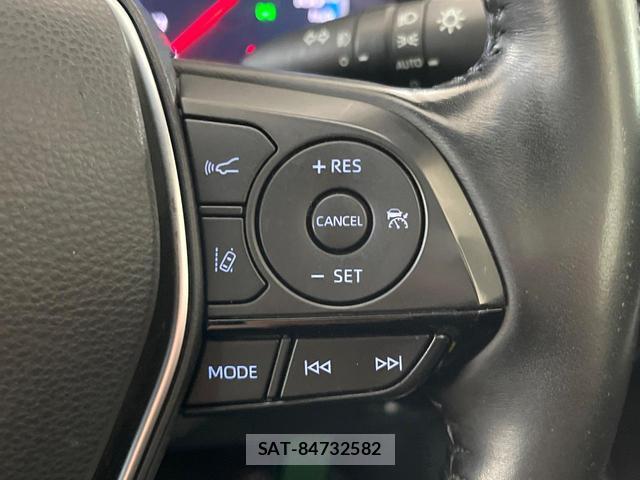 Toyota CROWN HYBRID 2019-01 7815218-5