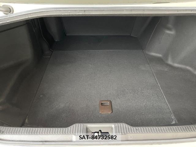 Toyota CROWN HYBRID 2019-01 7815218-9