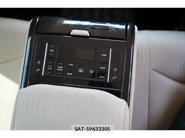 Toyota CROWN HYBRID 2019-04 7815695-7