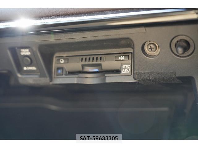 Toyota CROWN HYBRID 2019-04 7815695-8
