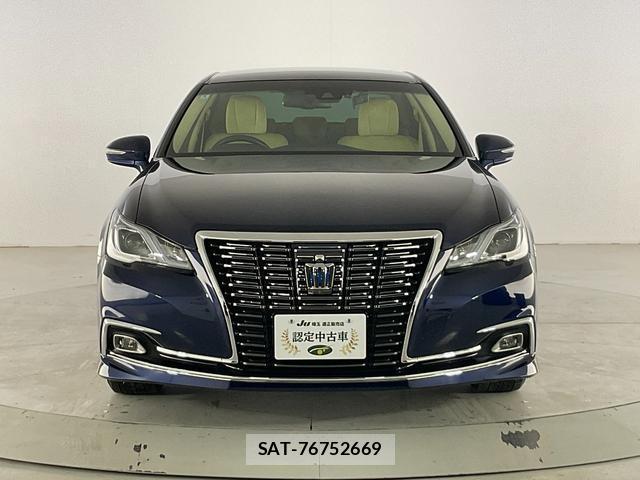 Toyota CROWN HYBRID 2018-03 7816536-2