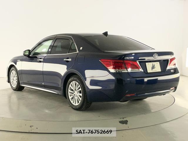Toyota CROWN HYBRID 2018-03 7816536-4