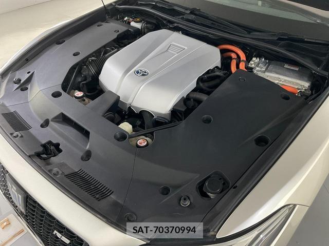 Toyota CROWN HYBRID 2018-09 7816547-12