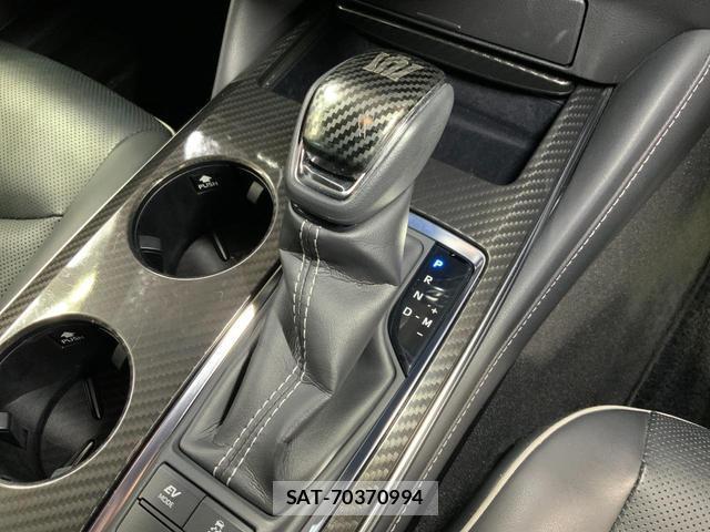 Toyota CROWN HYBRID 2018-09 7816547-18