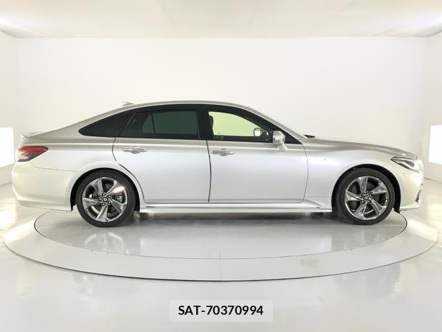 Toyota CROWN HYBRID 2018-09 7816547-6