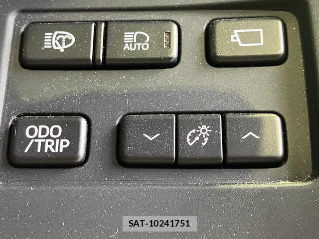 Toyota CROWN HYBRID 2014-09 7816862-12