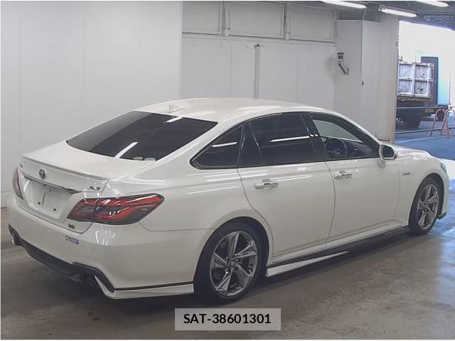 Toyota CROWN HYBRID 2019-04 7817267-1