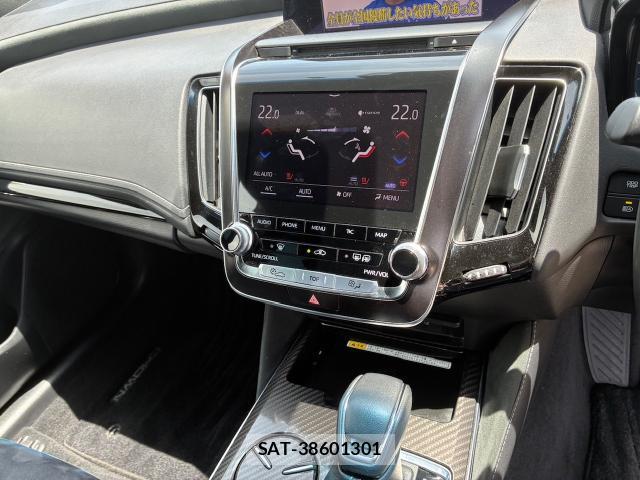 Toyota CROWN HYBRID 2019-04 7817267-14