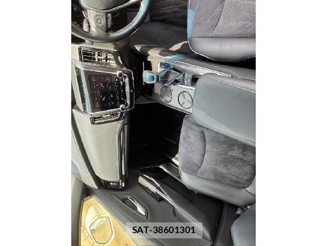 Toyota CROWN HYBRID 2019-04 7817267-15