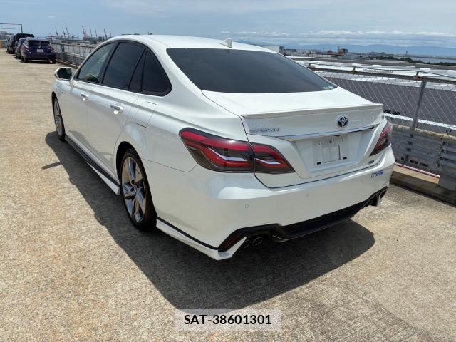 Toyota CROWN HYBRID 2019-04 7817267-9