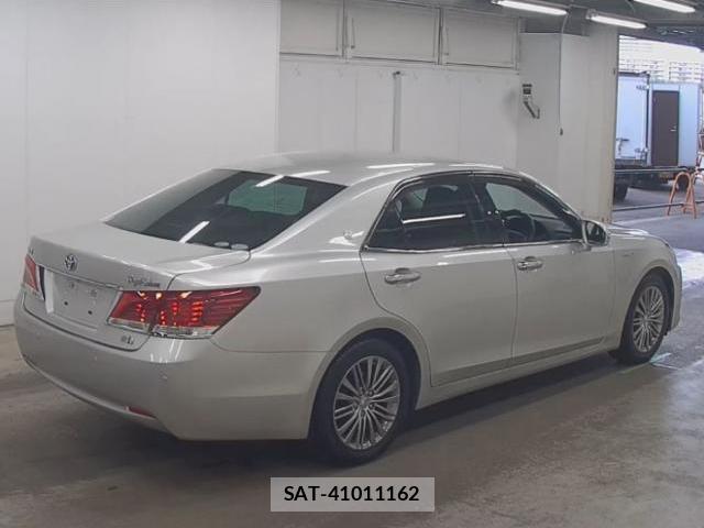 Toyota CROWN HYBRID 2015-06 7817326-1