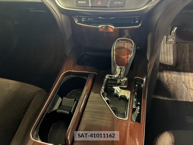 Toyota CROWN HYBRID 2015-06 7817326-17