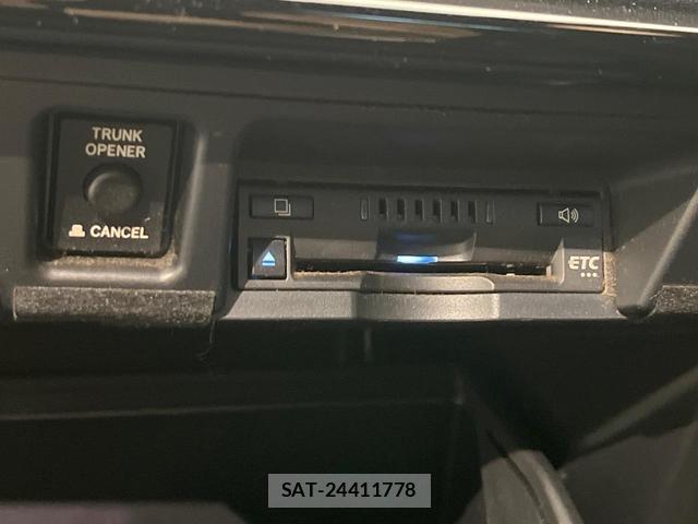 Toyota CROWN HYBRID 2020-11 7818439-4