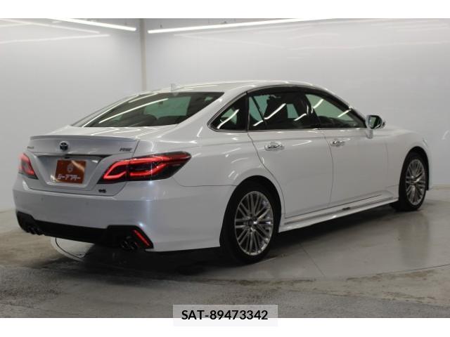 Toyota CROWN HYBRID 2021-01 7818444-5