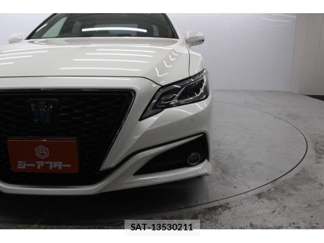 Toyota CROWN HYBRID 2018-11 7818446-1
