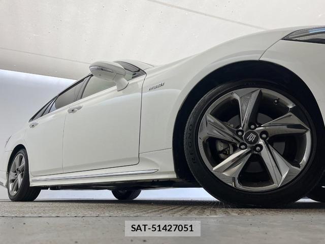 Toyota CROWN HYBRID 2018-09 7820053-13