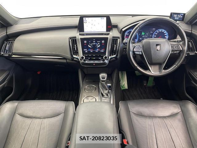 Toyota CROWN HYBRID 2019-04 7820054-1