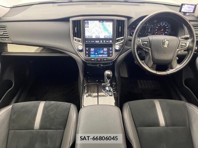 Toyota CROWN HYBRID 2018-04 7820061-1
