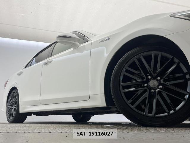 Toyota CROWN HYBRID 2018-05 7820062-4
