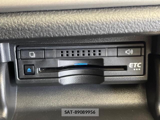Toyota CROWN HYBRID 2018-05 7820065-13