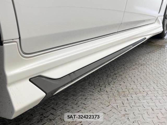 Toyota CROWN HYBRID 2018-08 7820066-3