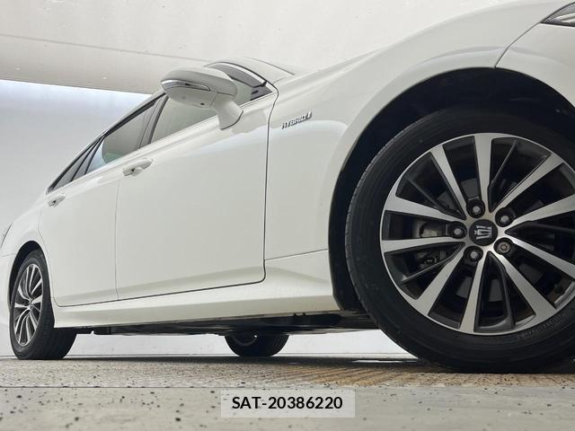Toyota CROWN HYBRID 2019-03 7820068-12