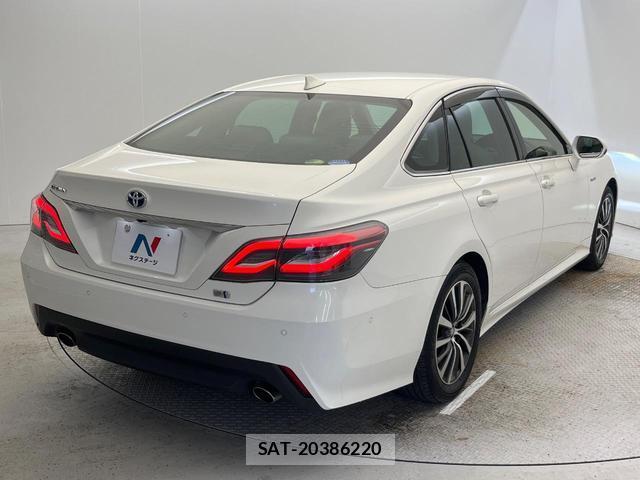 Toyota CROWN HYBRID 2019-03 7820068-17