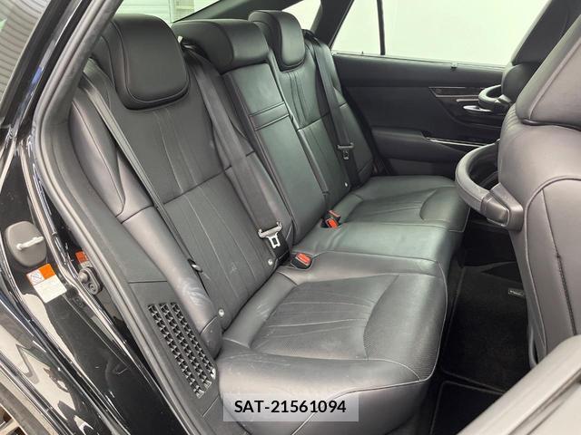 Toyota CROWN HYBRID 2019-06 7820069-14