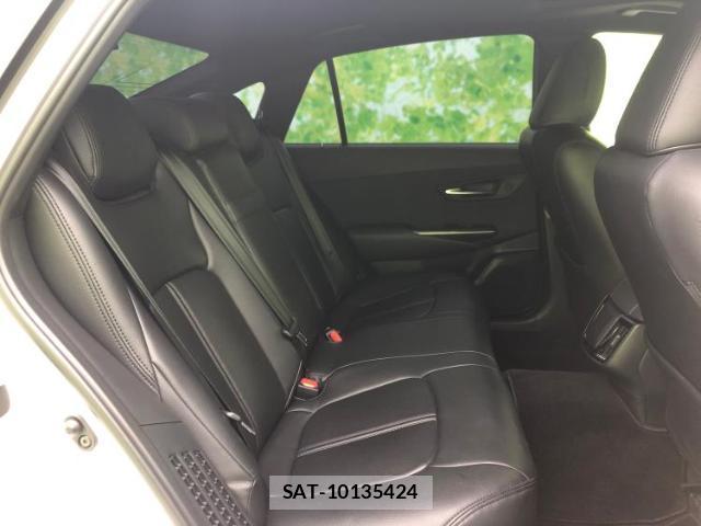 Toyota CROWN HYBRID 2019-09 7821030-4