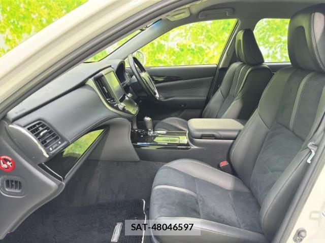 Toyota CROWN HYBRID 2017-10 7821049-5
