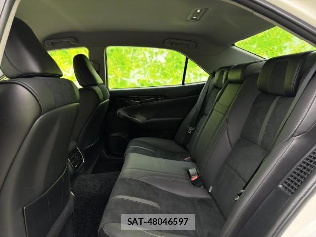 Toyota CROWN HYBRID 2017-10 7821049-6