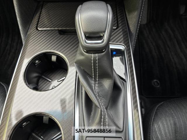 Toyota CROWN HYBRID 2019-03 7821310-17