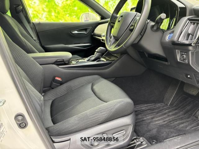 Toyota CROWN HYBRID 2019-03 7821310-3