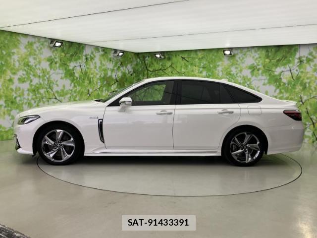 Toyota CROWN HYBRID 2019-03 7821323-1