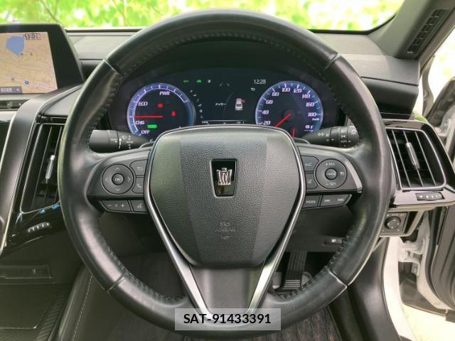 Toyota CROWN HYBRID 2019-03 7821323-14